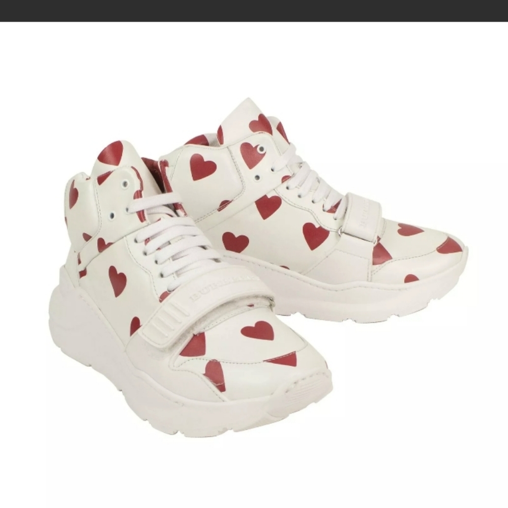 Burberry Regis Heart - Picture 3 of 12